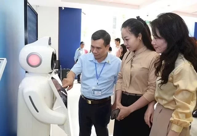 Truyền thông đi trước một bước, Hà Nội tăng tốc chuyển đổi số